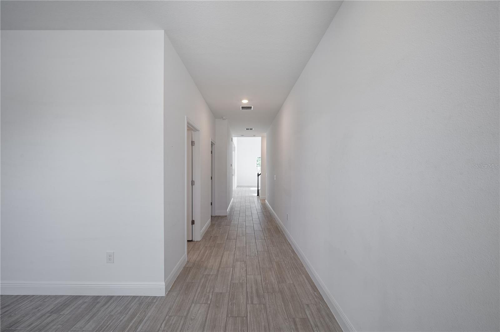 9199 WAVERLY WALK DRIVE
