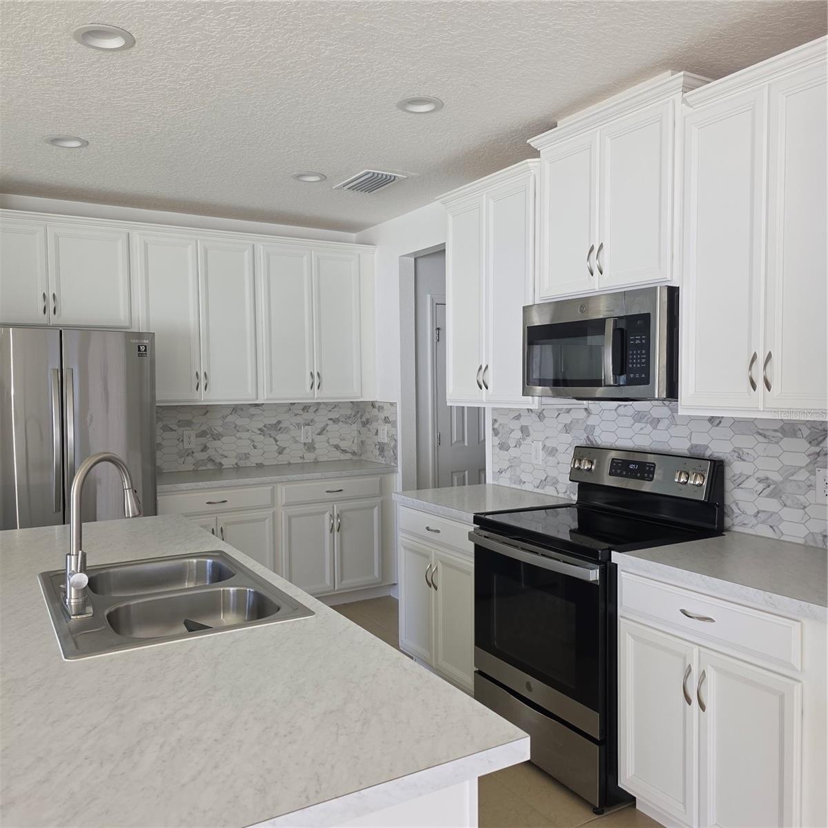 WILLIAMS PRESERVE PH 3 - Residential Lease