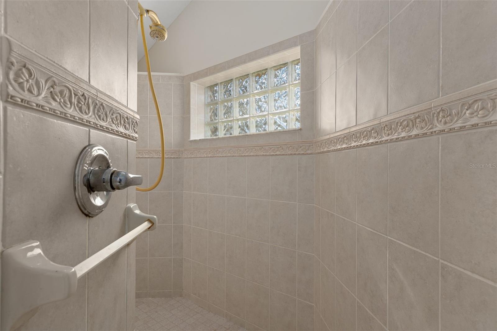 CITRUS SPGS UNIT 12 - Residential