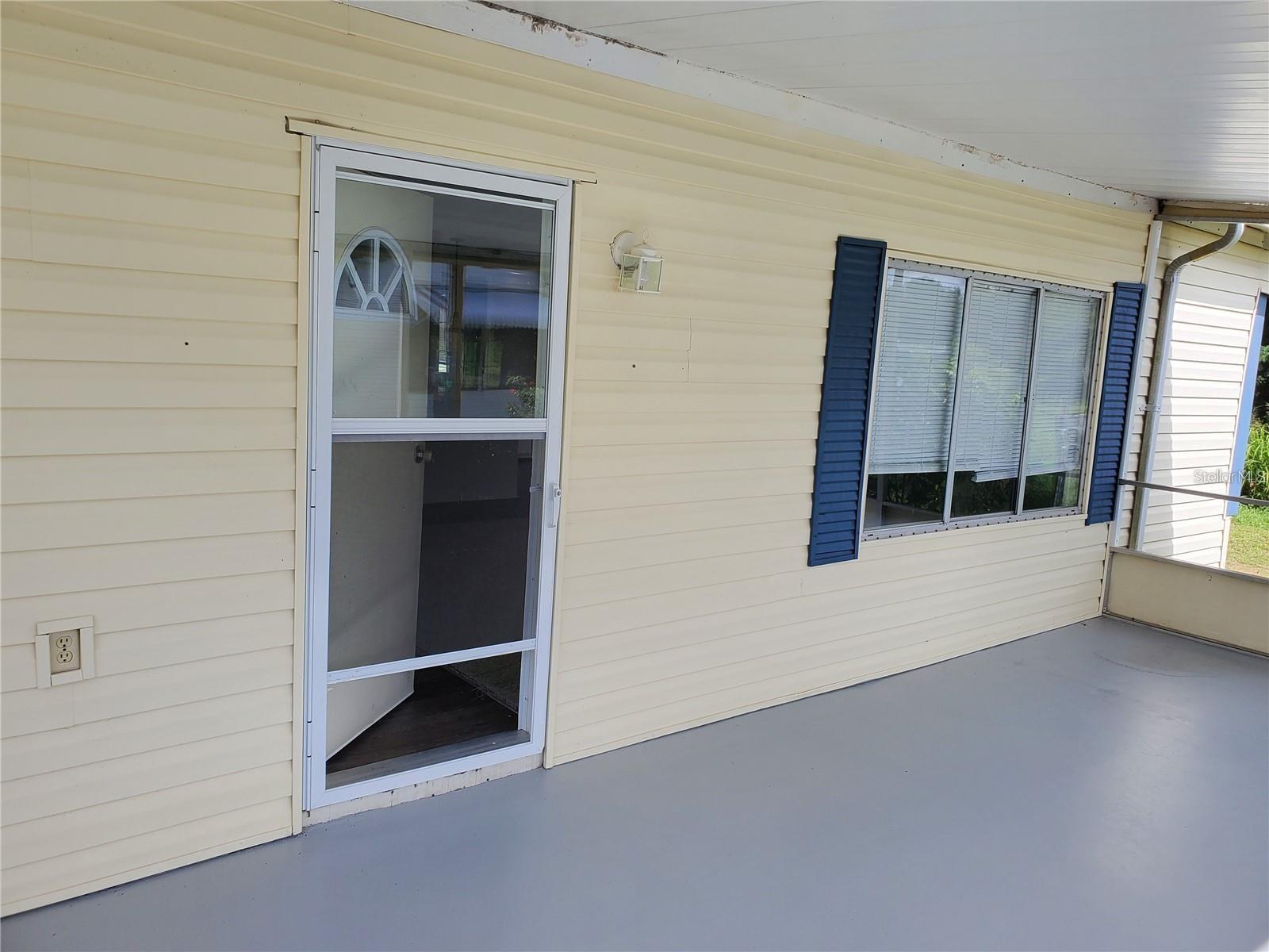 VILLAGE UNIT 03 LAKELAND - Residential Lease