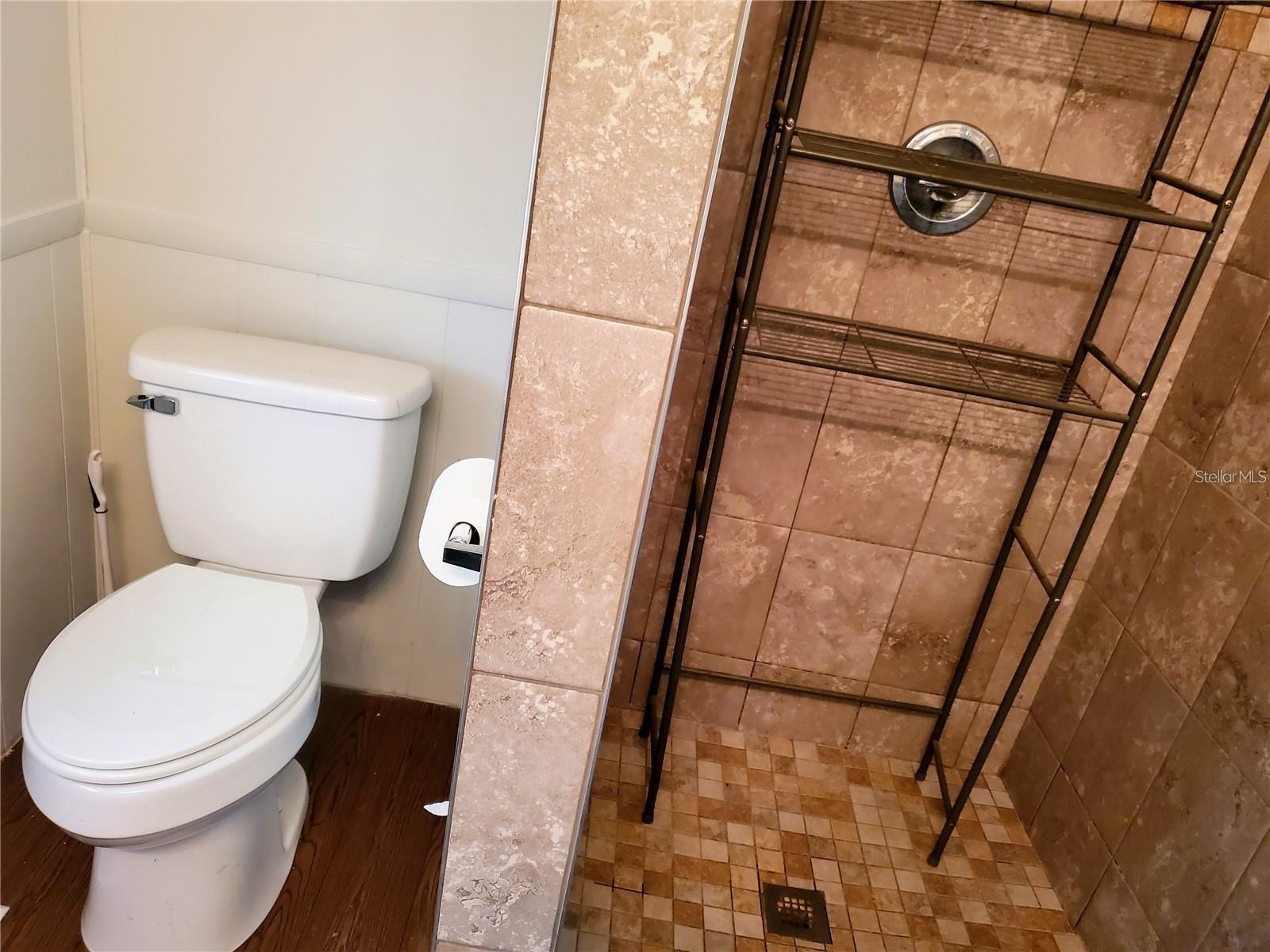 VILLAGE UNIT 03 LAKELAND - Residential Lease