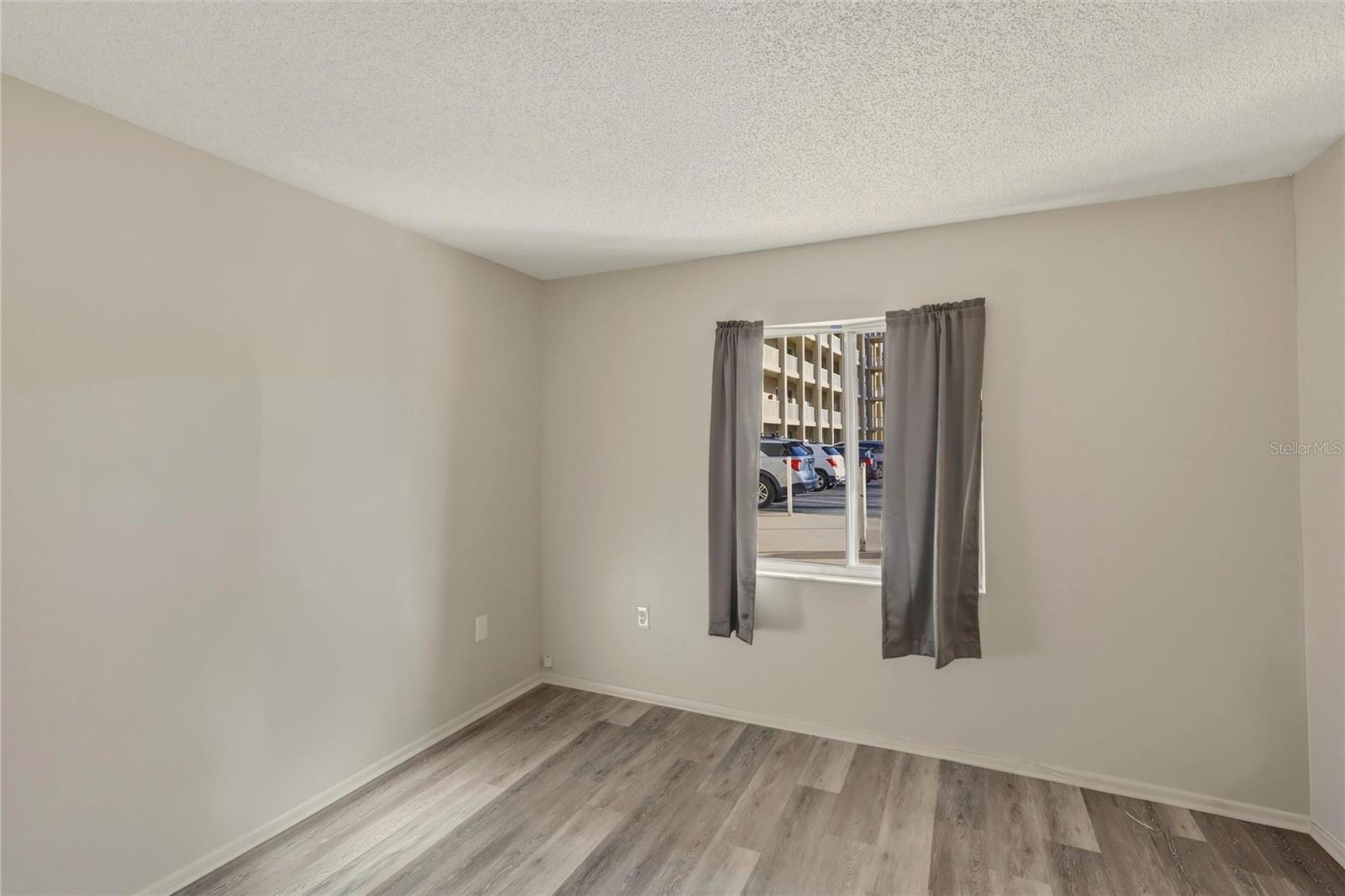 BAYSHORE ON THE LAKE APTS II SEC 2 - Residential