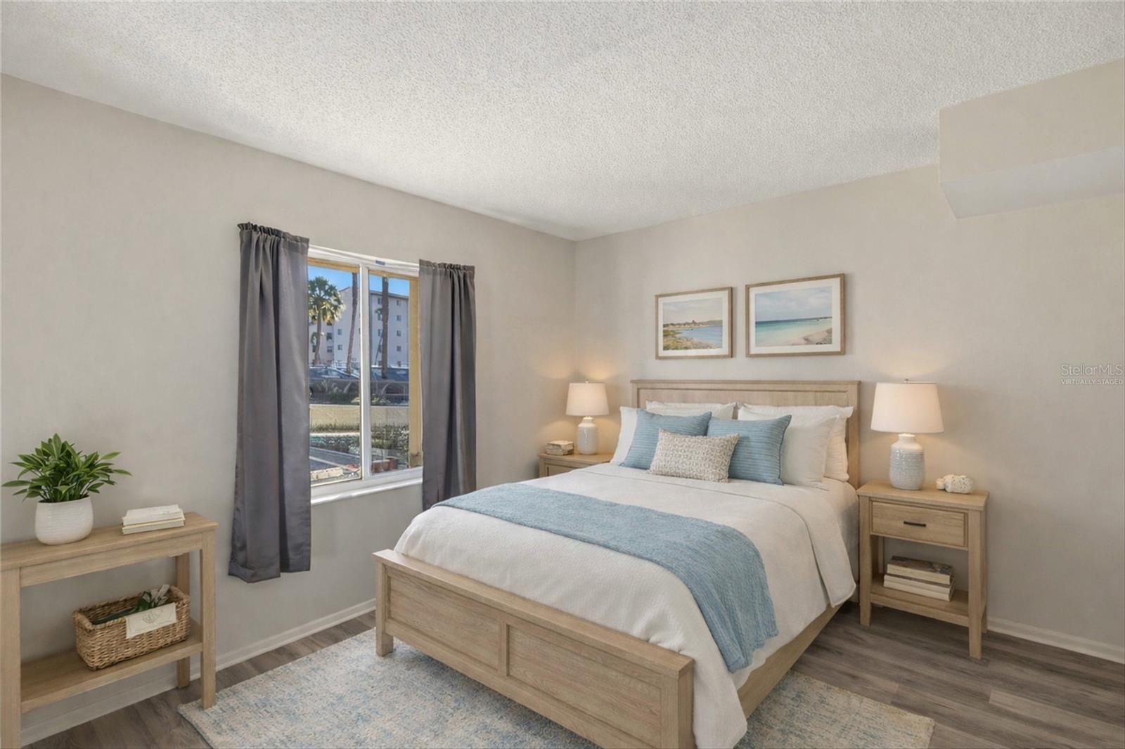 BAYSHORE ON THE LAKE APTS II SEC 2 - Residential