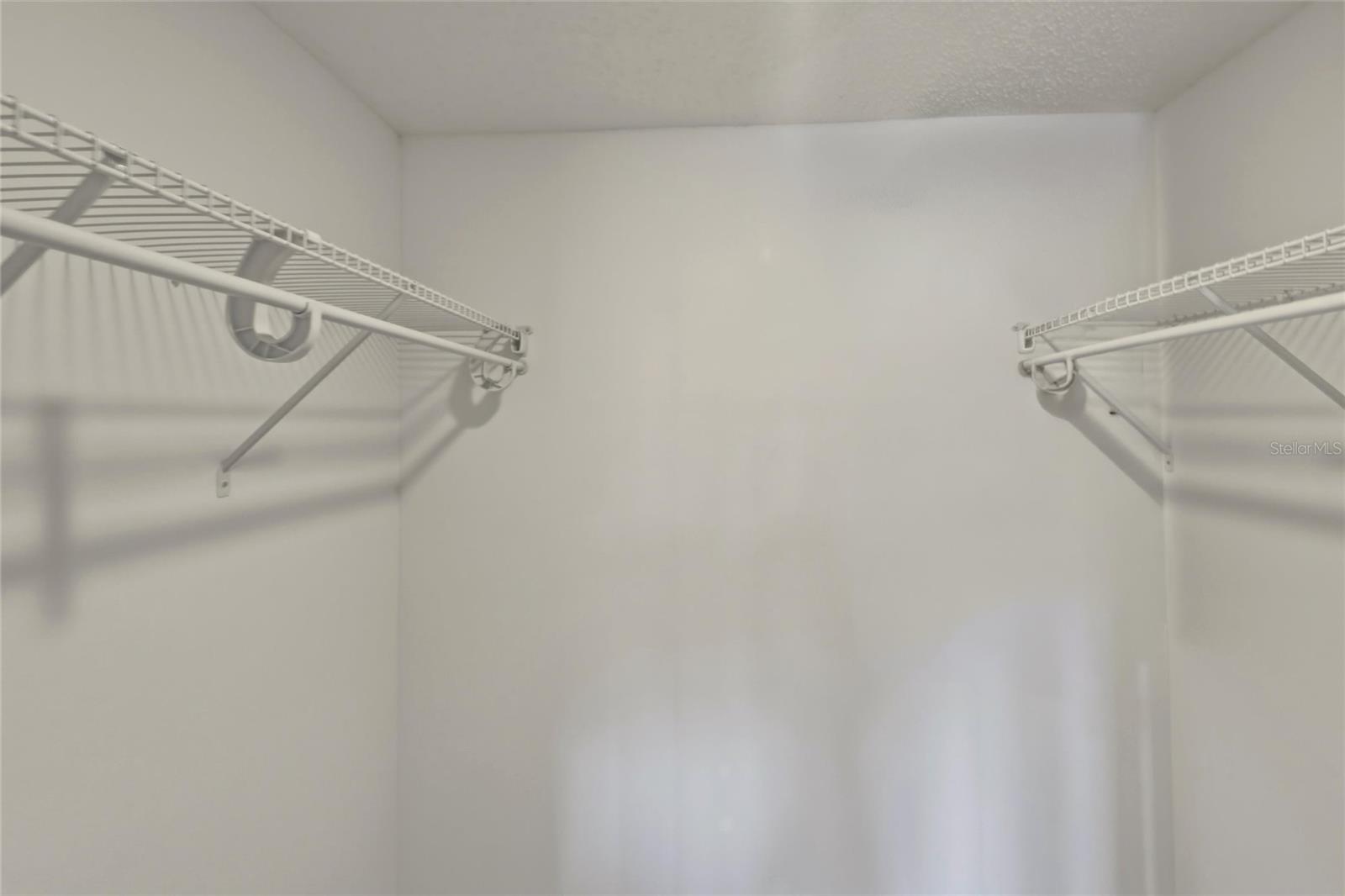 BAYSHORE ON THE LAKE APTS II SEC 2 - Residential