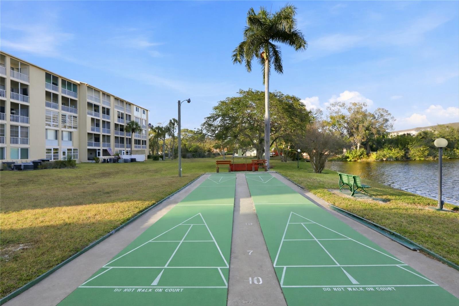 BAYSHORE ON THE LAKE APTS II SEC 2 - Residential