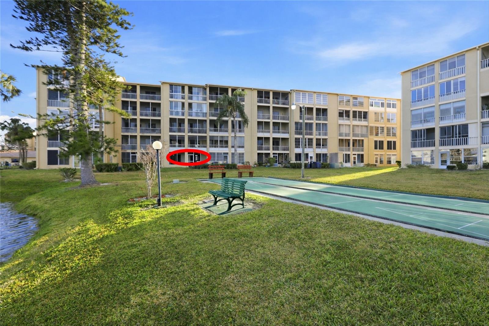 BAYSHORE ON THE LAKE APTS II SEC 2 - Residential