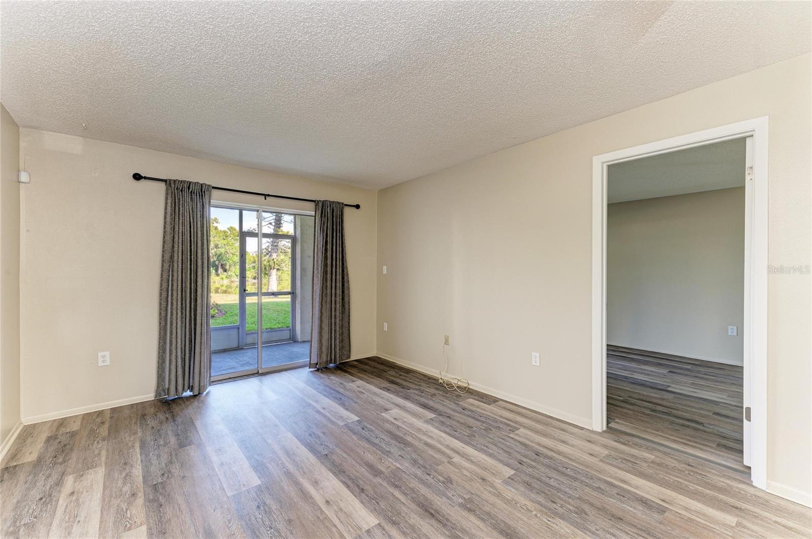 BAYSHORE ON THE LAKE APTS II SEC 2 - Residential