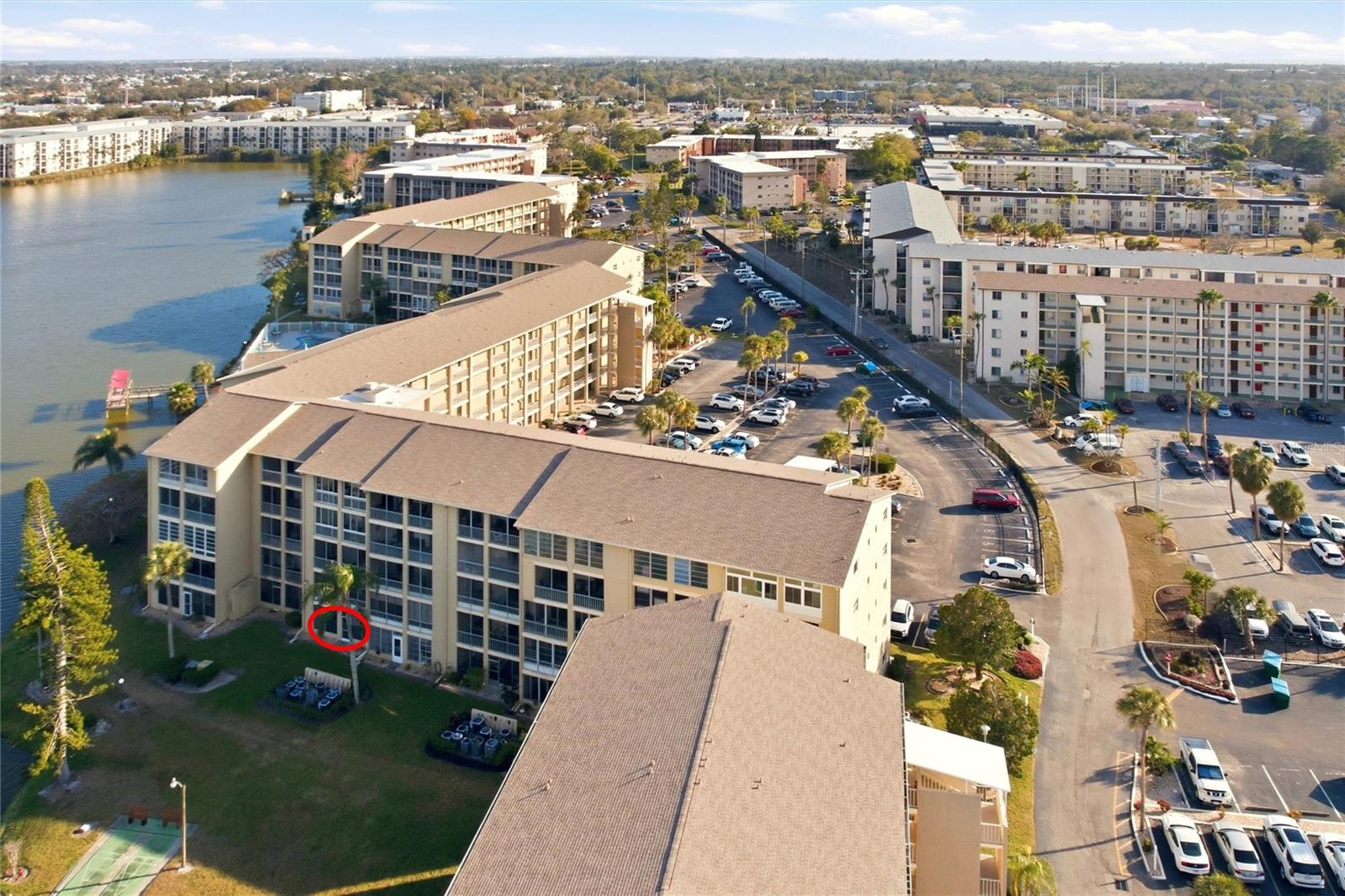 BAYSHORE ON THE LAKE APTS II SEC 2 - Residential