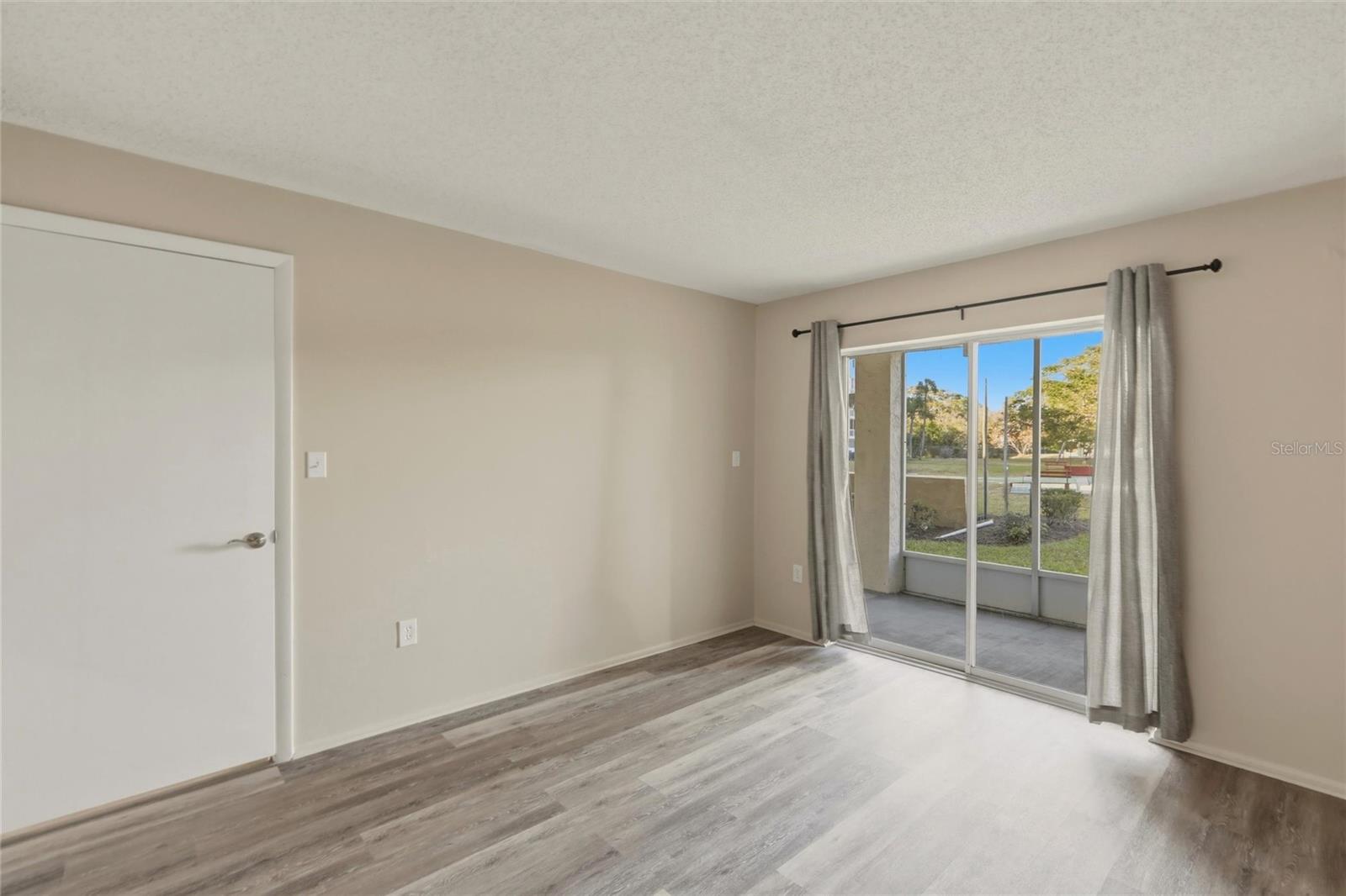 BAYSHORE ON THE LAKE APTS II SEC 2 - Residential