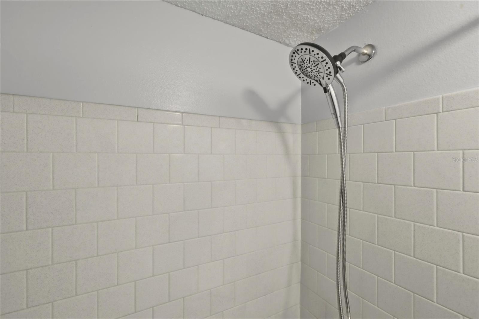 BAYSHORE ON THE LAKE APTS II SEC 2 - Residential