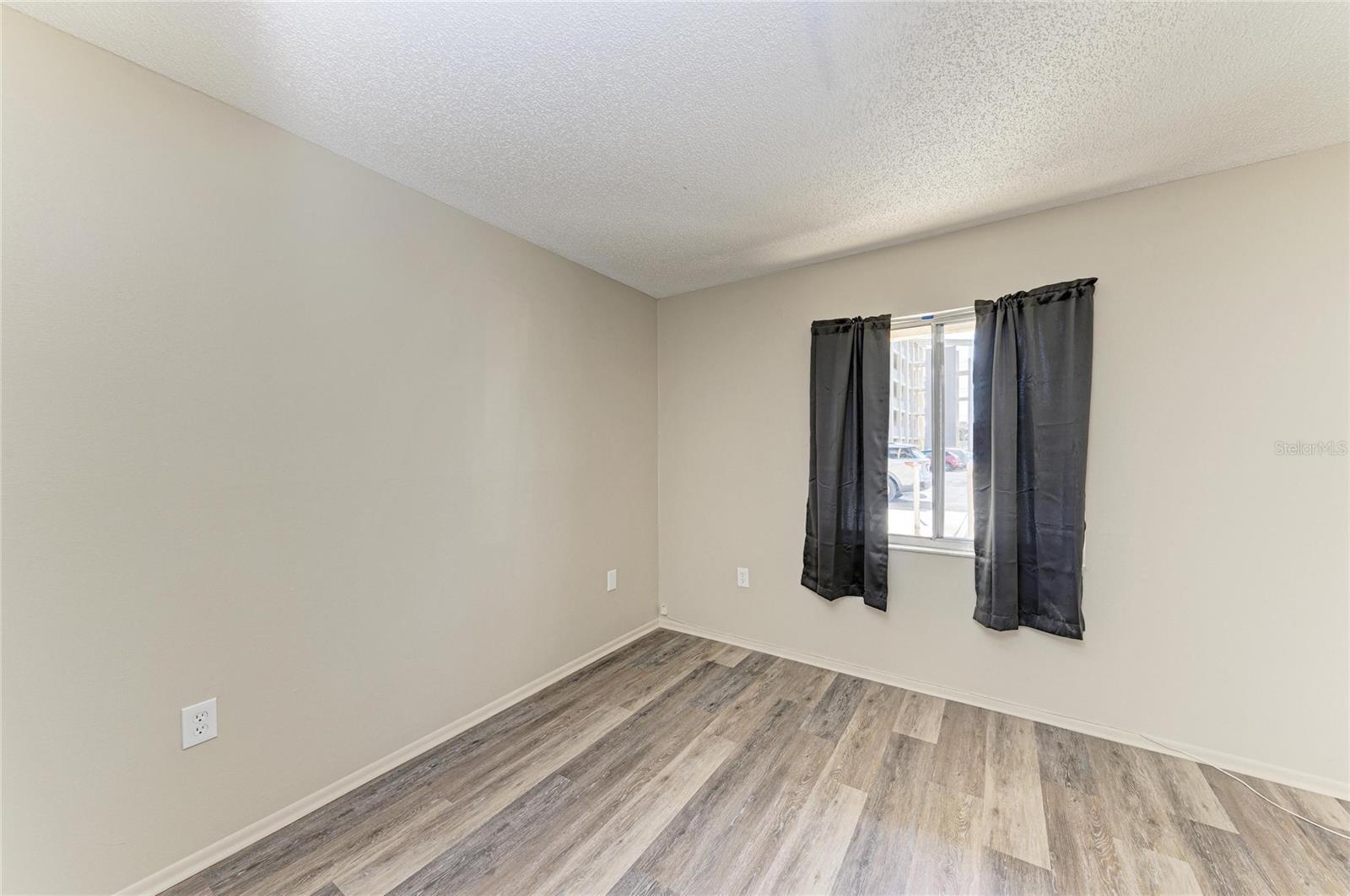 BAYSHORE ON THE LAKE APTS II SEC 2 - Residential