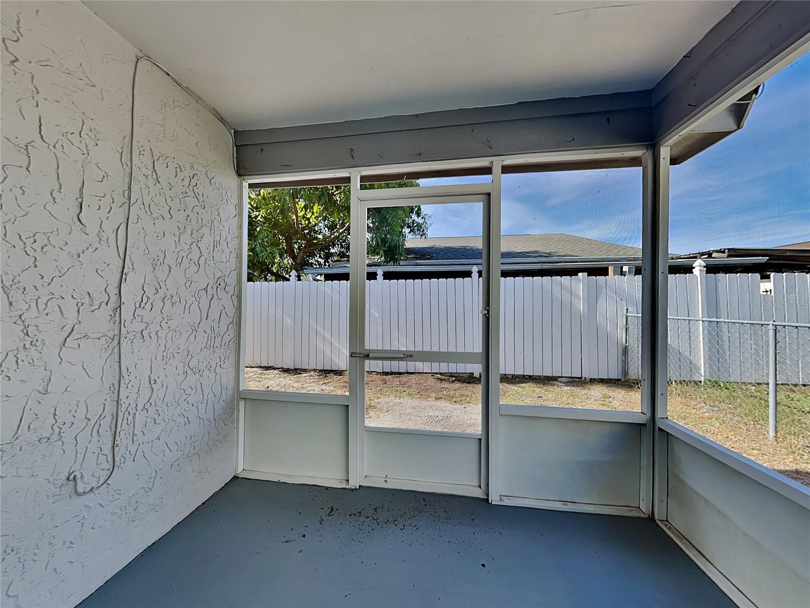 TIMBER WOOD - Residential Lease