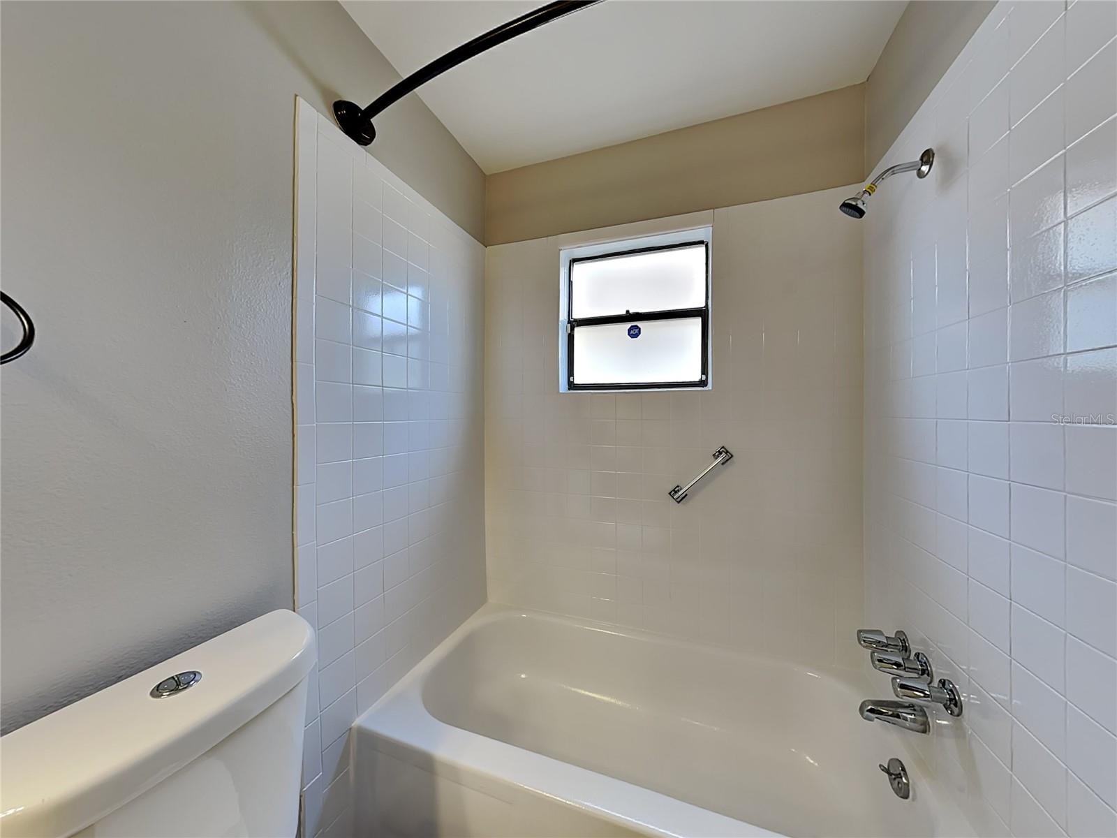 TIMBER WOOD - Residential Lease