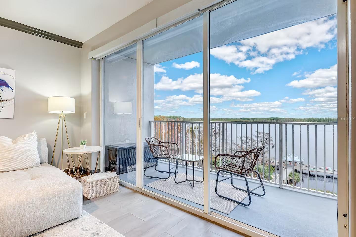 BLUE HERON BEACH RESIDENCE TOWER I - Residential