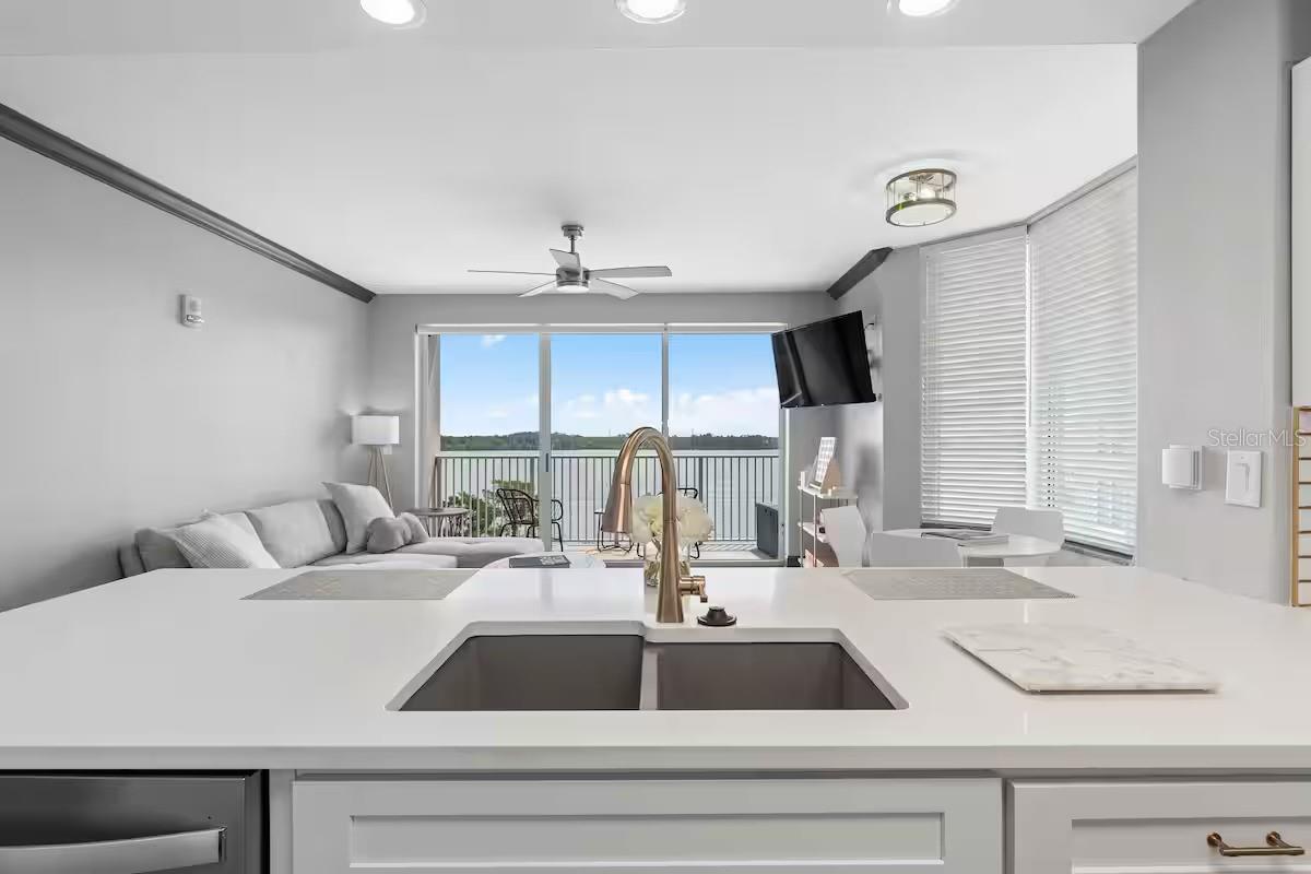 BLUE HERON BEACH RESIDENCE TOWER I - Residential