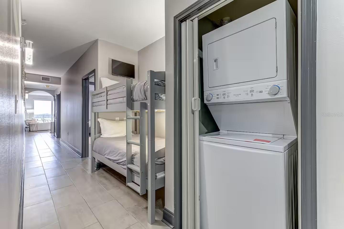 BLUE HERON BEACH RESIDENCE TOWER I - Residential