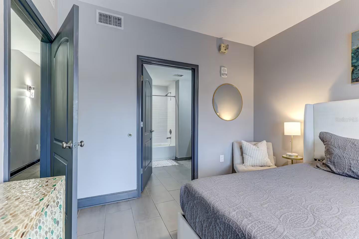 BLUE HERON BEACH RESIDENCE TOWER I - Residential