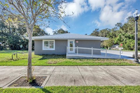 Photo of 504 Stanley Avenue, Wildwood, FL 34785 (MLS # G5103412)