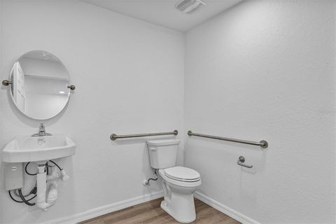 Tiny photo for 504 Stanley Avenue, Wildwood, FL 34785 (MLS # G5103412)