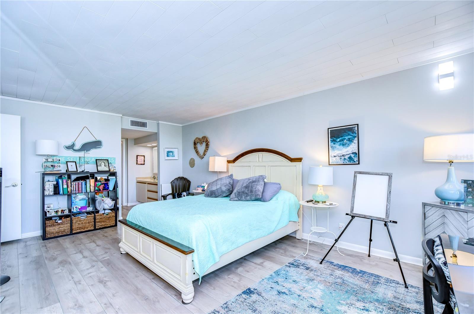 COVE CAY 26-16 VILLAGE I - Residential