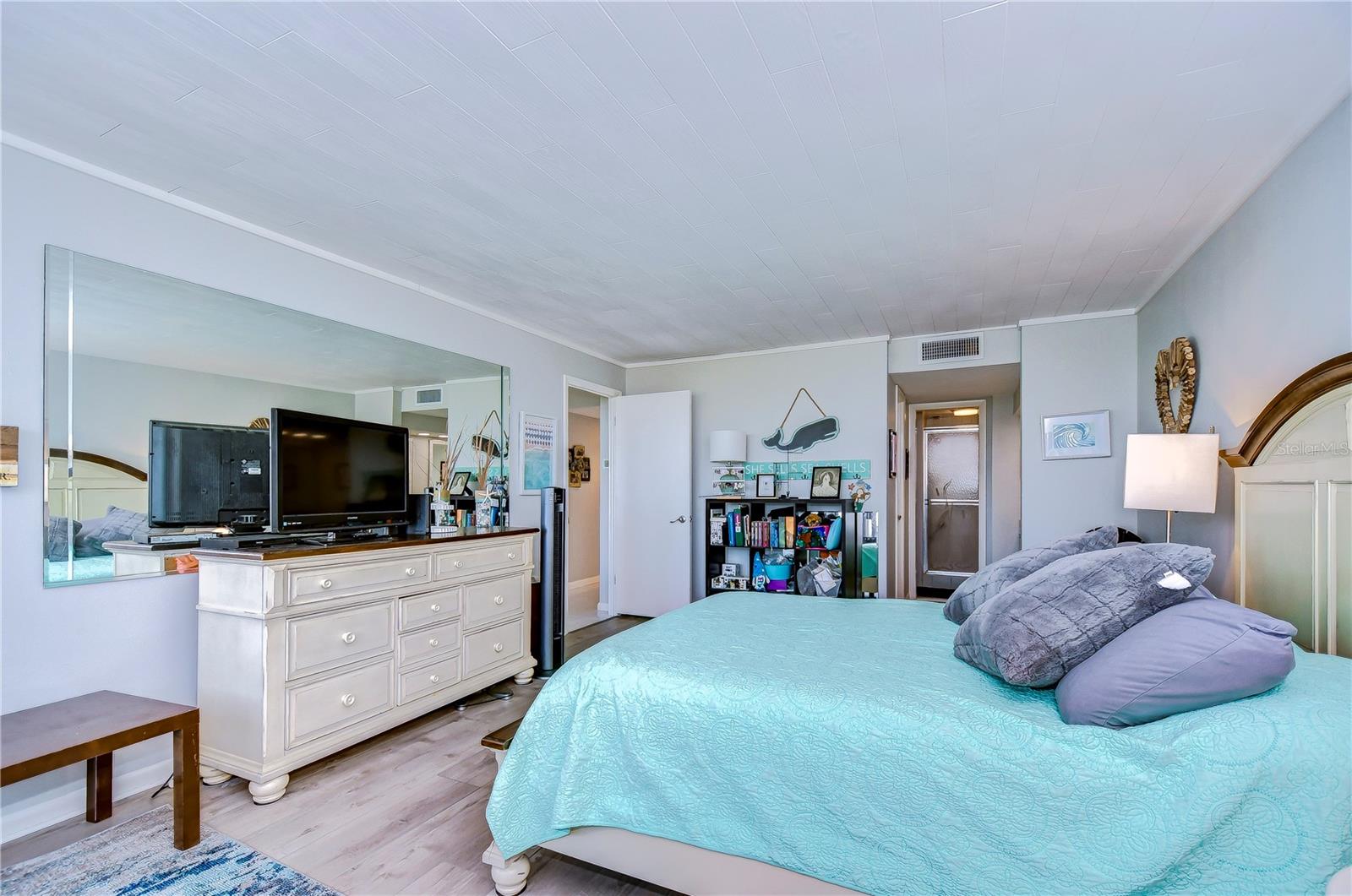 COVE CAY 26-16 VILLAGE I - Residential