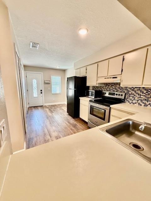 SUSSEX PLACE - Residential