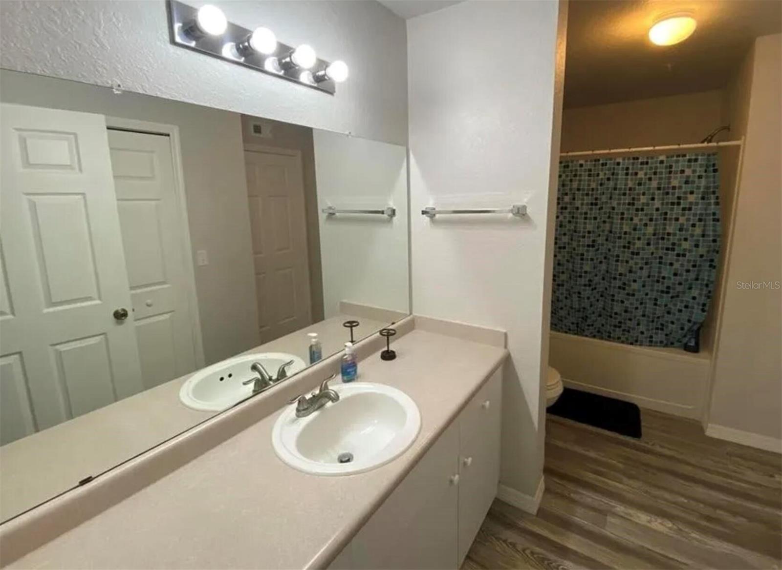 CHARLES TOWNE/PK CENTRAL CONDO - Residential