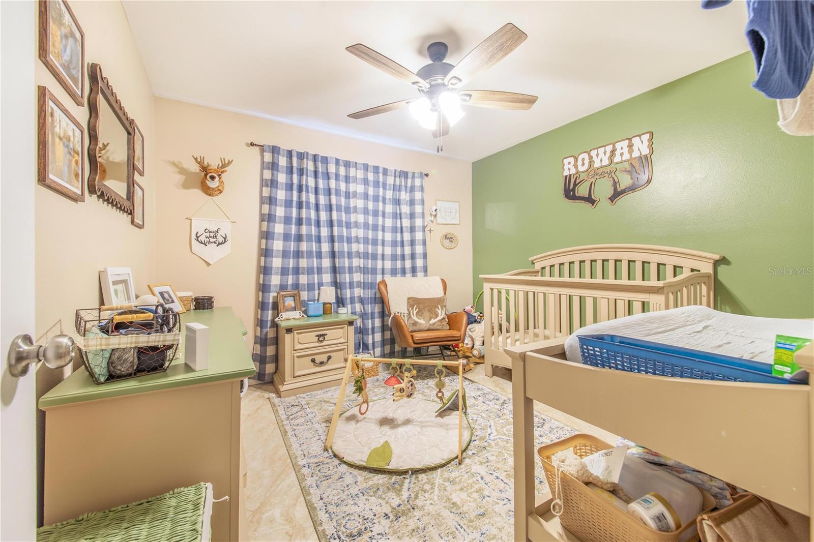 WALK IN WATER LAKE ESTATES PH 03 - Residential