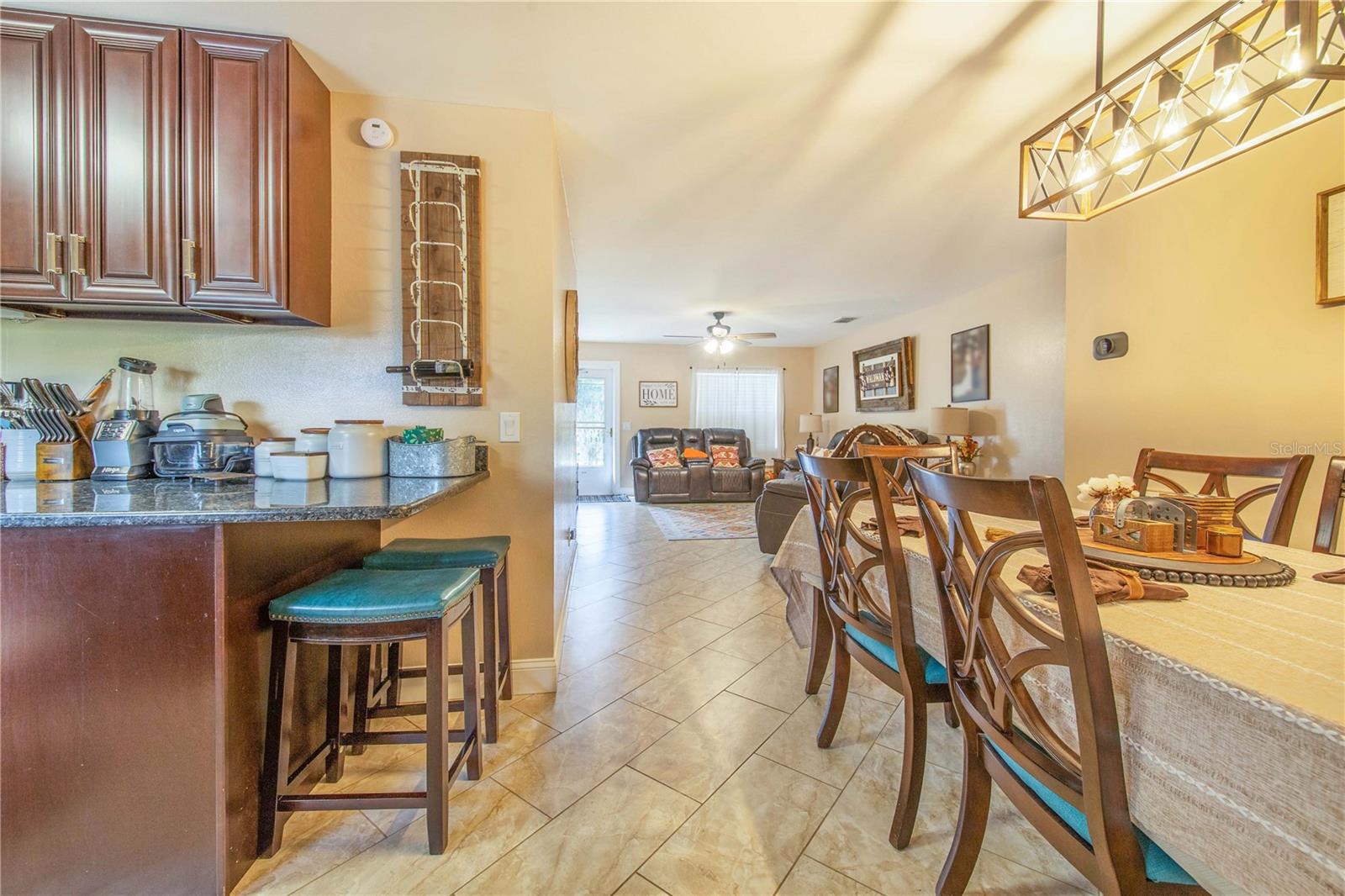 WALK IN WATER LAKE ESTATES PH 03 - Residential