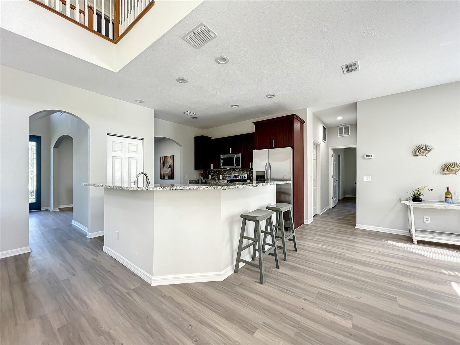 GOLDEN ACRES - Residential