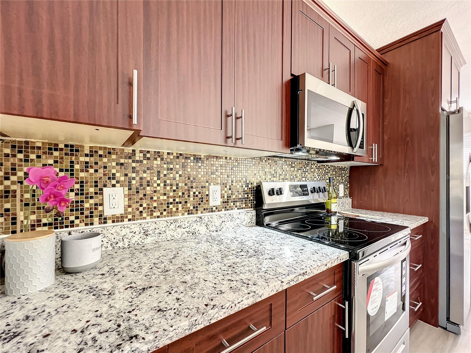 GOLDEN ACRES - Residential