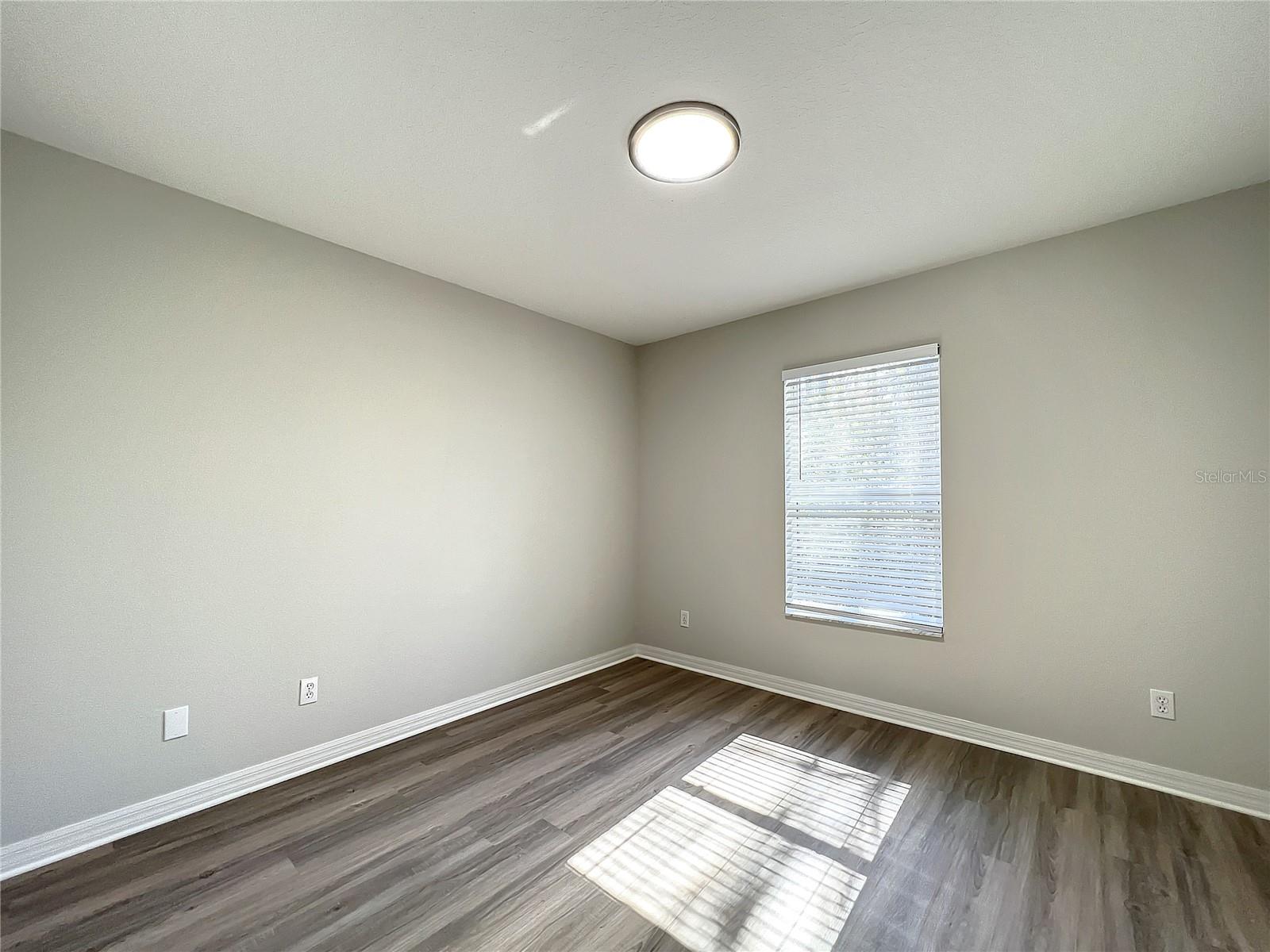 GOLDEN ACRES - Residential