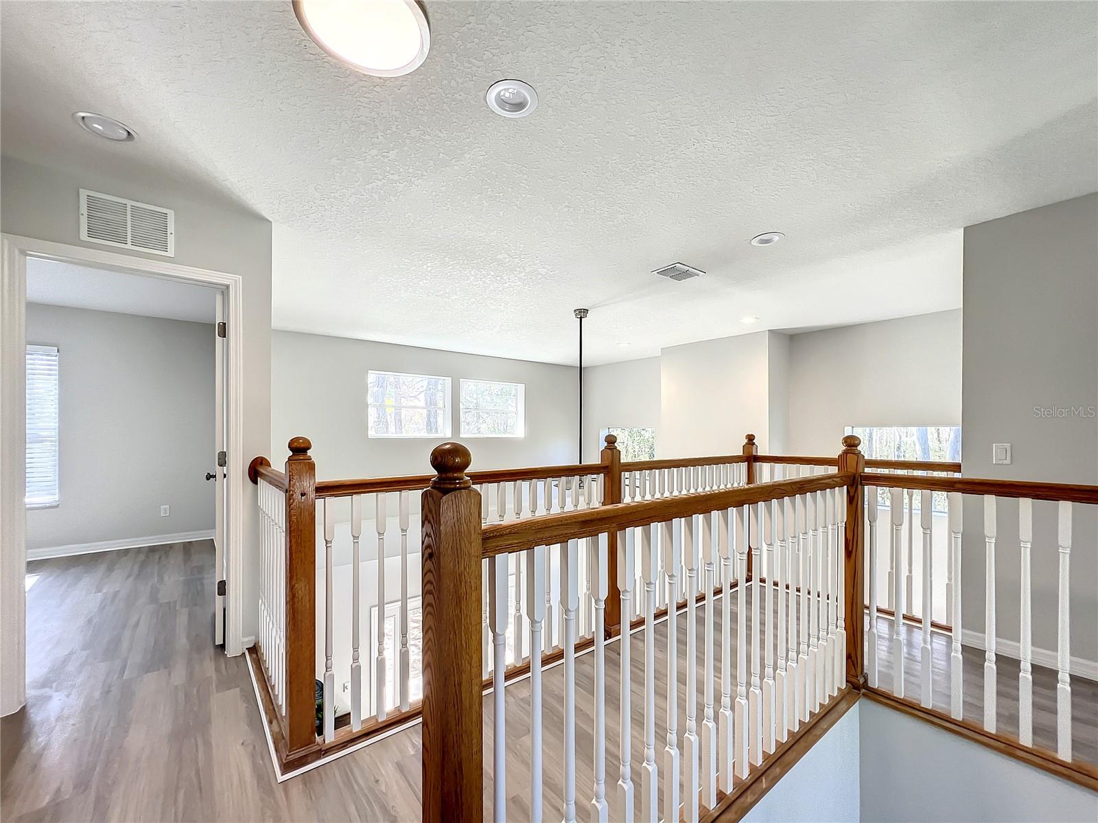 GOLDEN ACRES - Residential