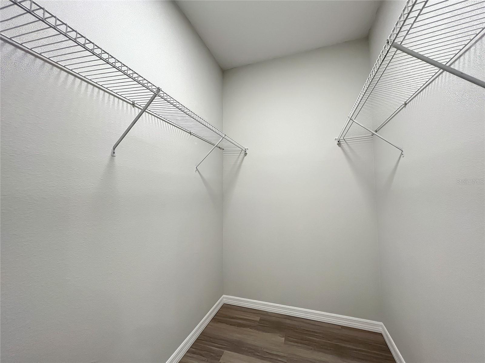 GOLDEN ACRES - Residential