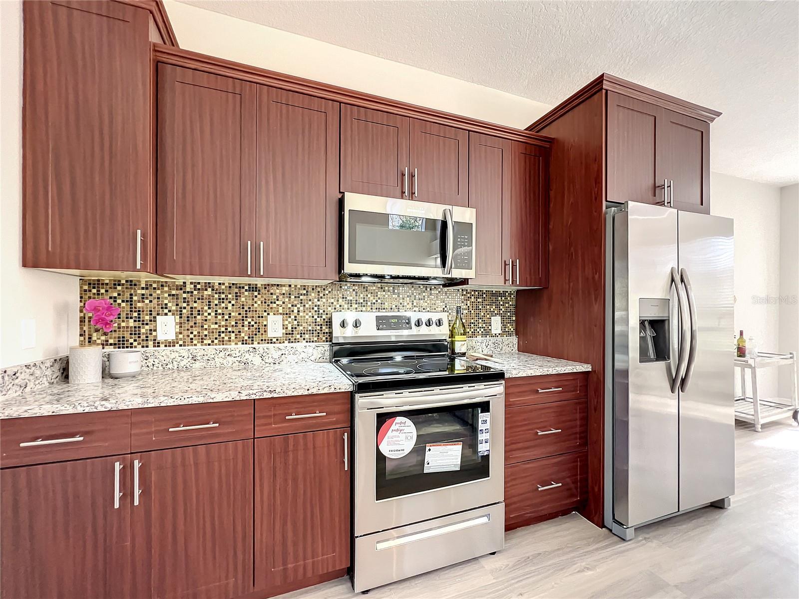 GOLDEN ACRES - Residential