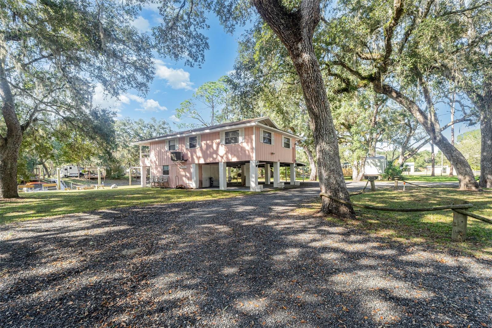 SUWANNEE RIV WONDERLAND - Residential