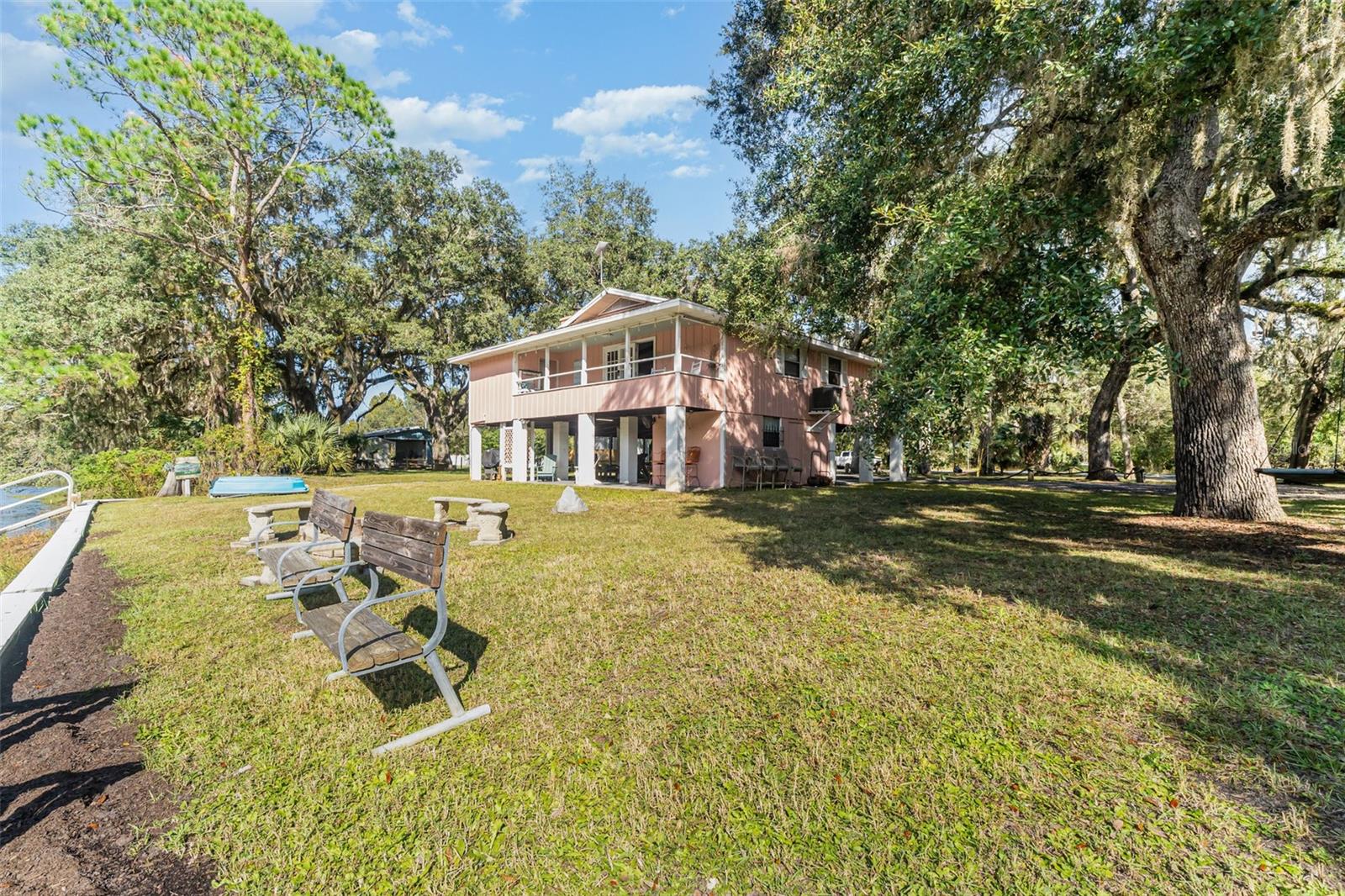 SUWANNEE RIV WONDERLAND - Residential