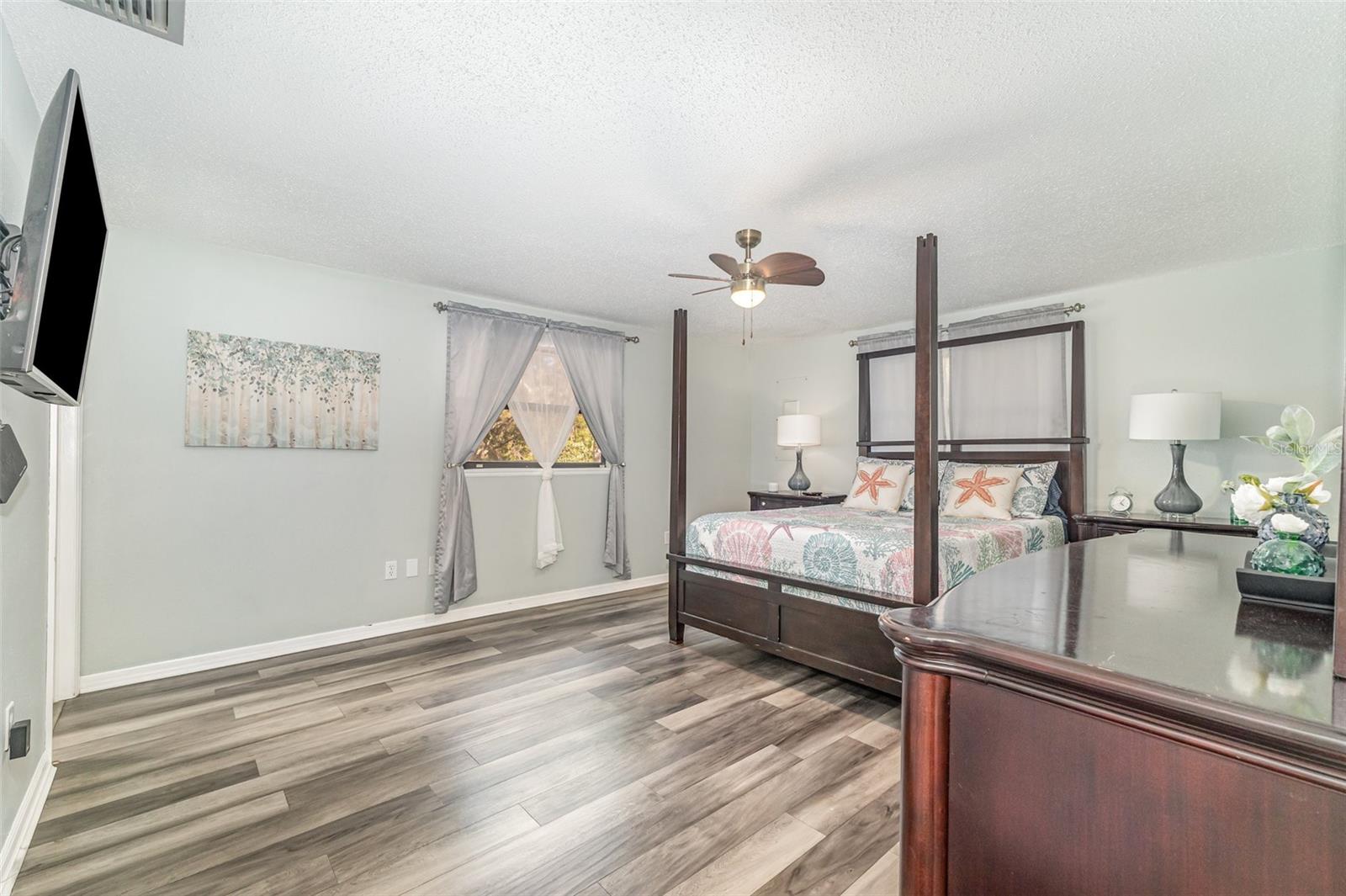 SUWANNEE RIV WONDERLAND - Residential