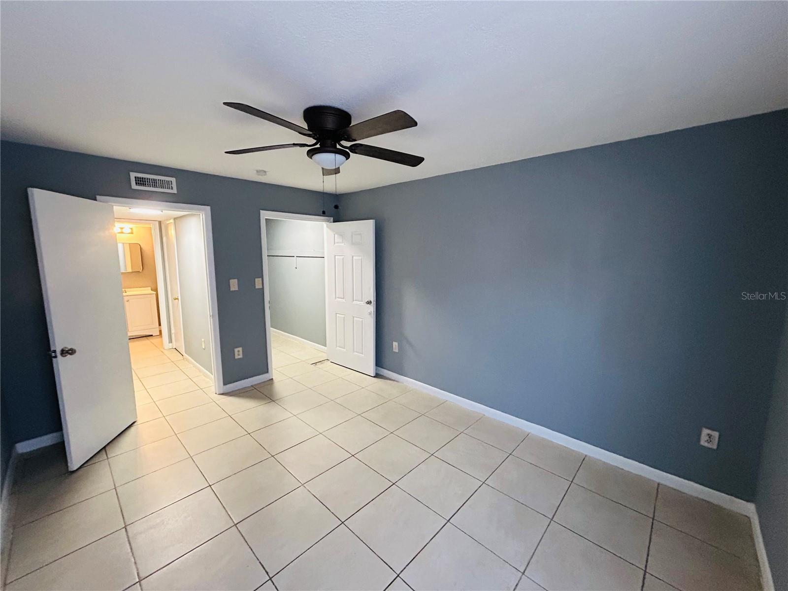 CATALINA ISLES CONDO - Residential Lease