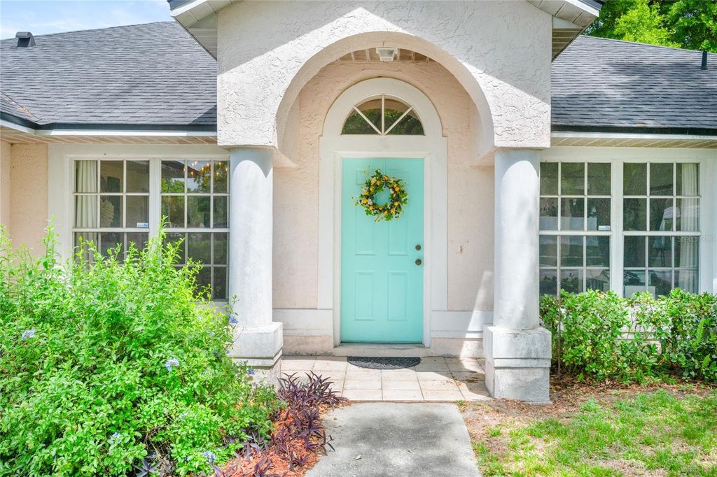 Photo of 1839 Queen Palm Drive, Apopka, FL 32712 (MLS # O6394044)