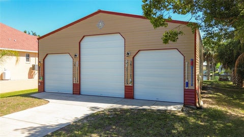 Tiny photo for 1920 NW 16th Street, Crystal River, FL 34428 (MLS # TB8500334)
