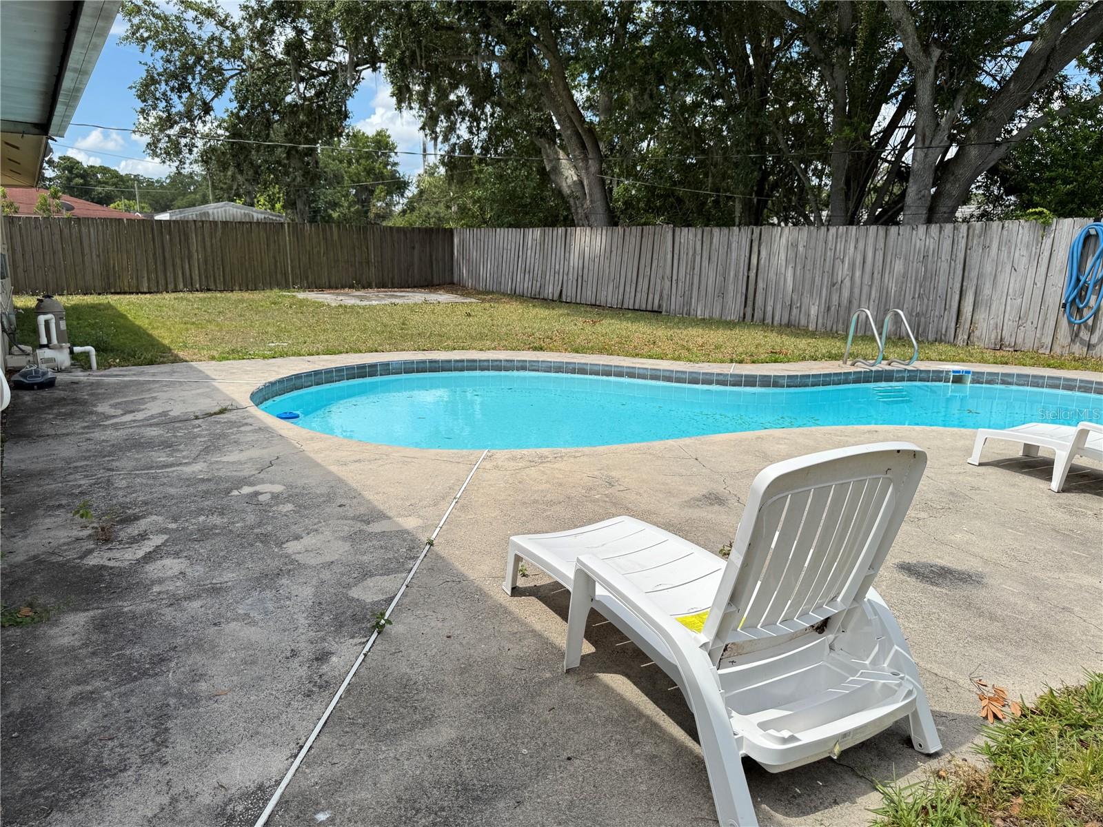 LAKE PARKER ESTATES - Residential Lease