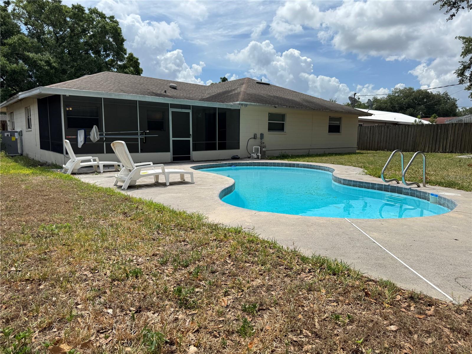 LAKE PARKER ESTATES - Residential Lease