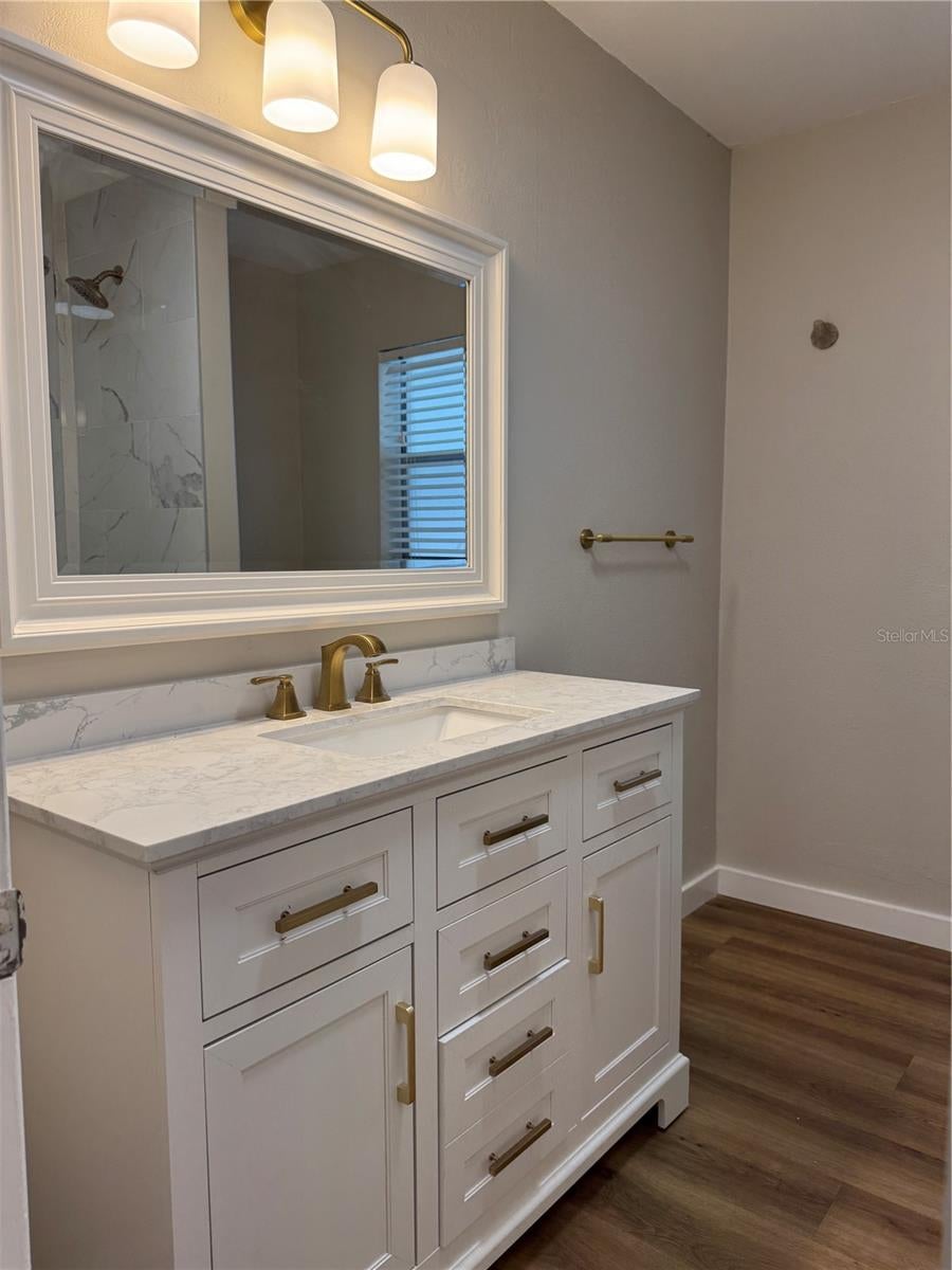 LAKE PARKER ESTATES - Residential Lease