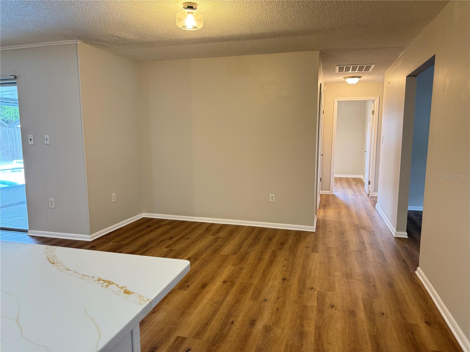 LAKE PARKER ESTATES - Residential Lease