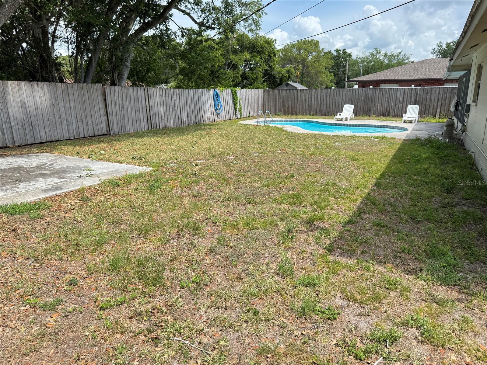 LAKE PARKER ESTATES - Residential Lease