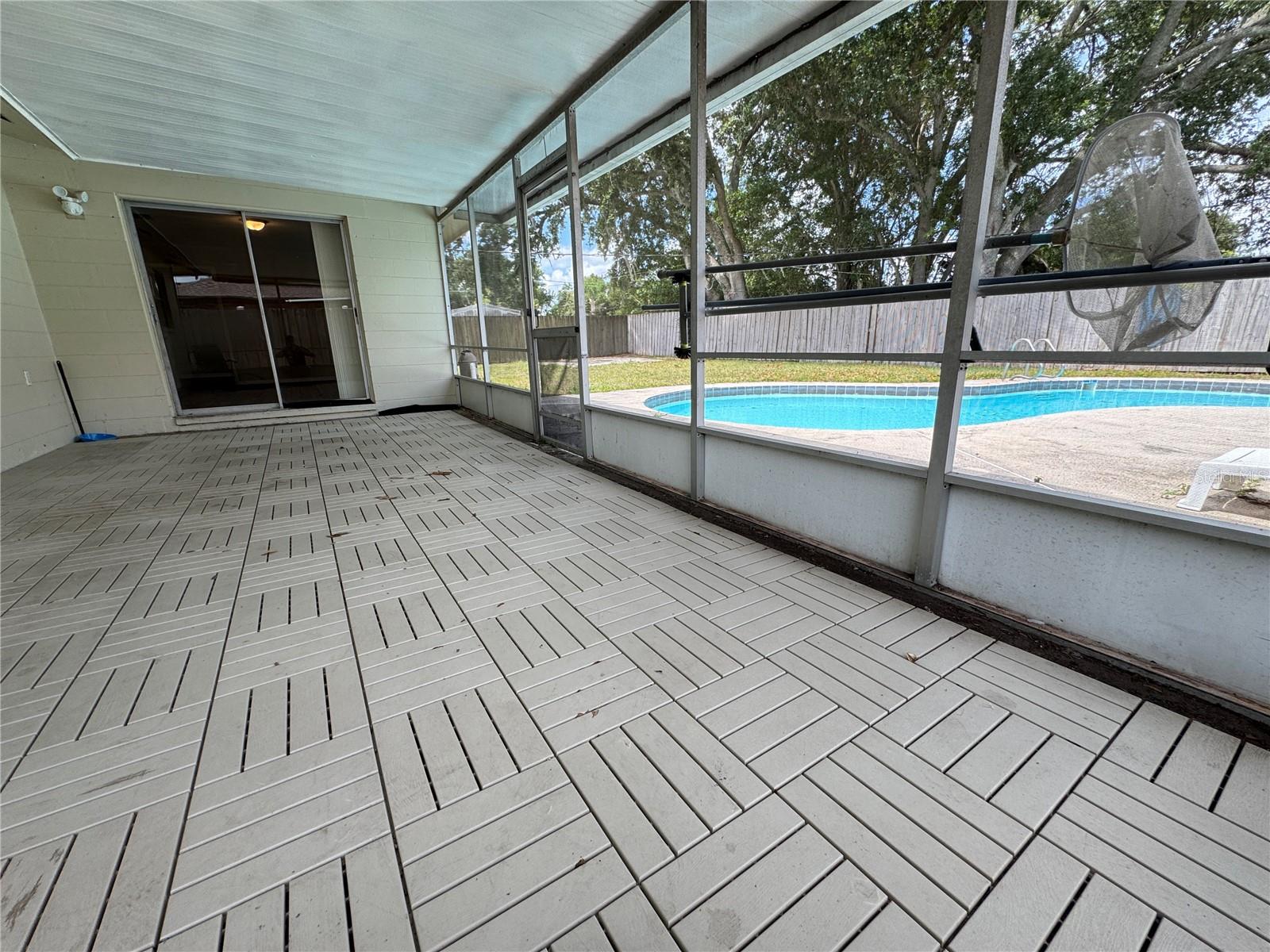 LAKE PARKER ESTATES - Residential Lease