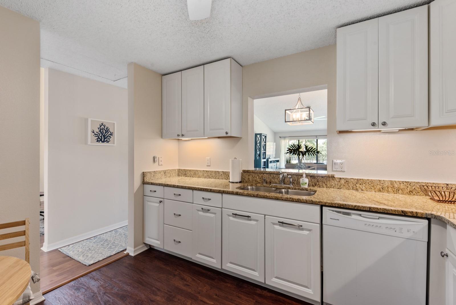 ASHTON LAKES 03 - Residential Lease