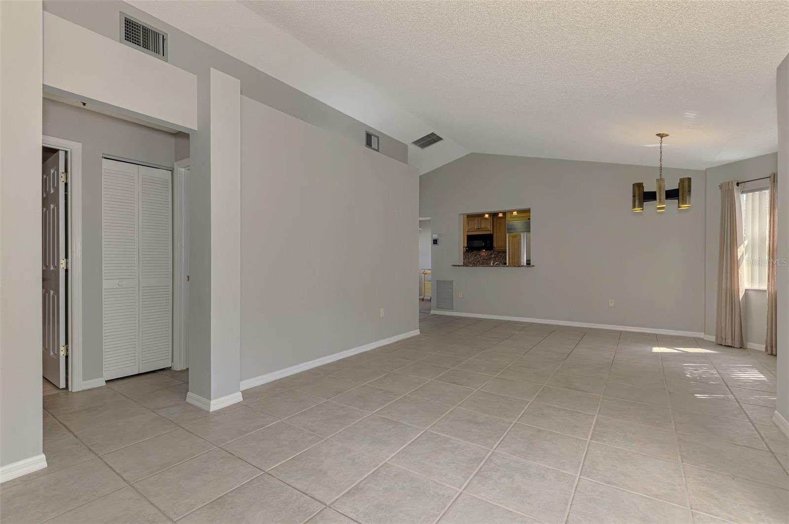 LONG COMMON - Residential