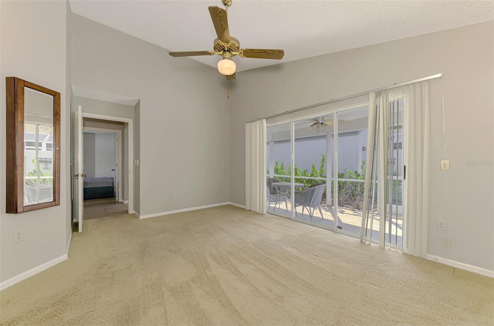 LONG COMMON - Residential